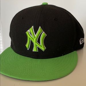 New York Yankees Hat - New Era. Never Worn.